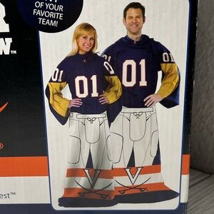 Virginia Cavaliers college football Player Comfy Throw Blanket 48" x 71”‎ NIB